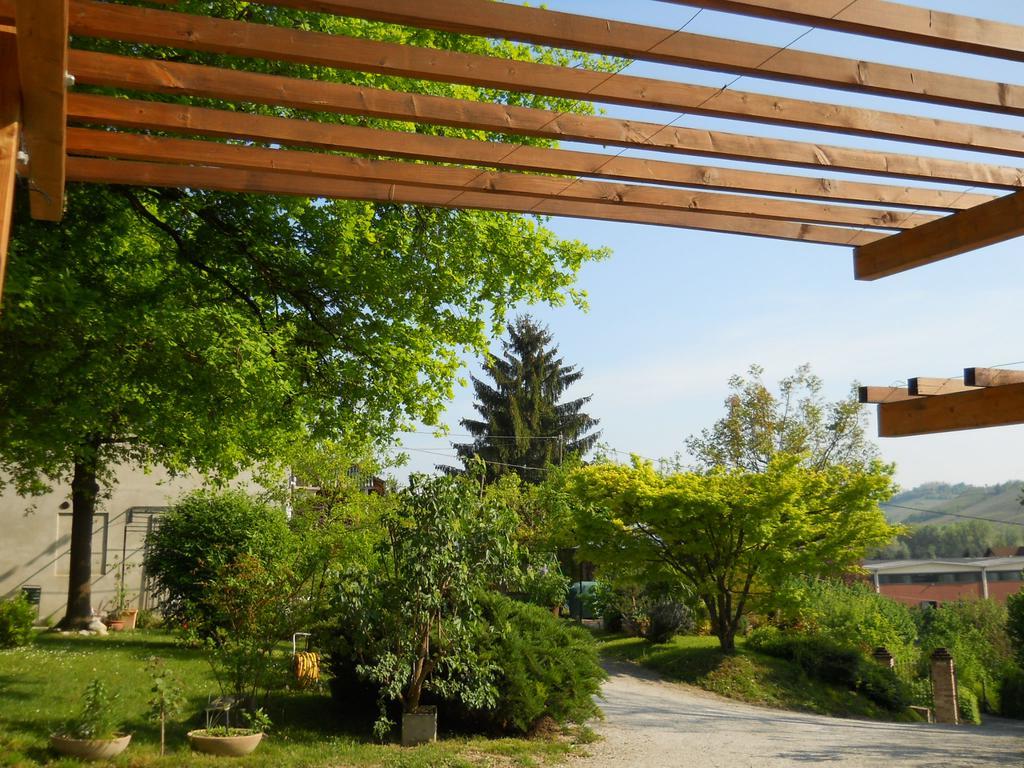 Tenuta Calabiana Diano dʼAlba Exterior foto